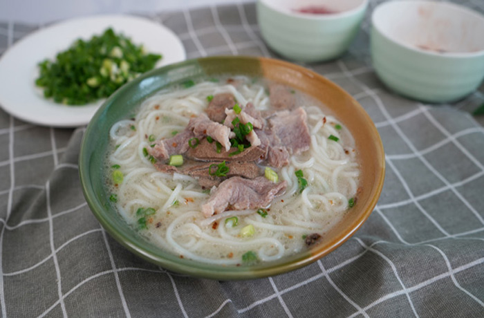 昂仁原味汤粉王培训